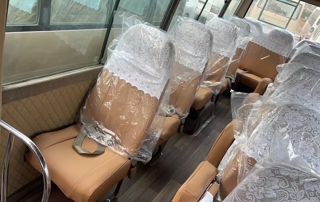 良い状態で 30 席の二手コースター バス ディーゼル燃料型 手動トランスミッション