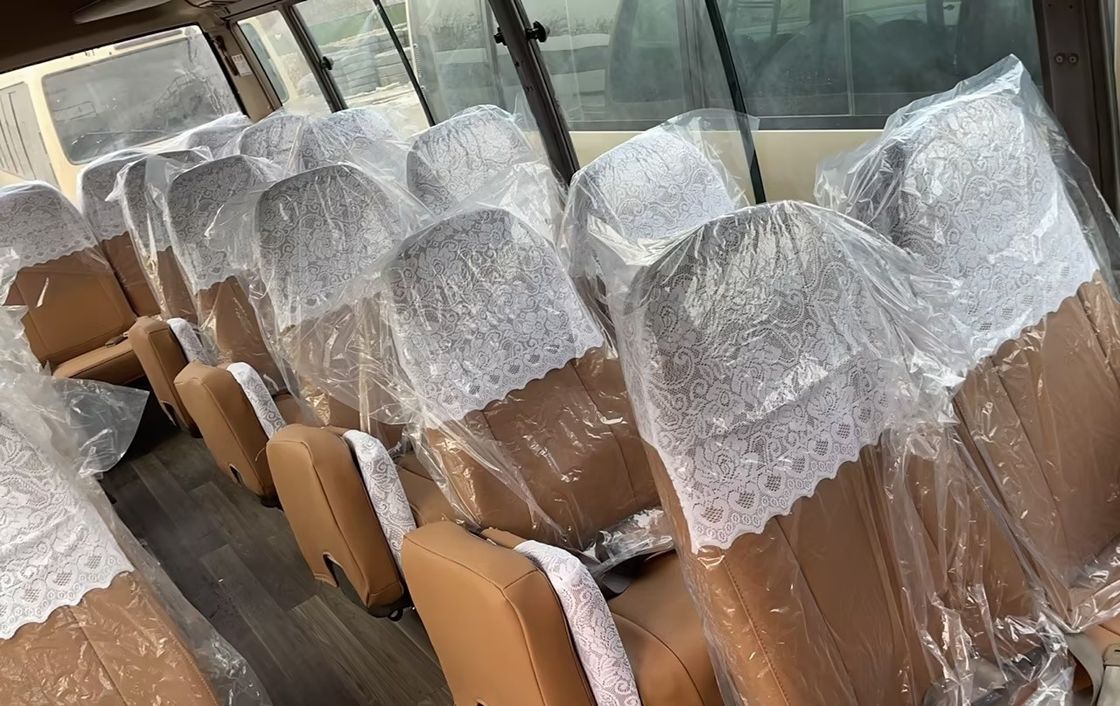 良い状態で 30 席の二手コースター バス ディーゼル燃料型 手動トランスミッション