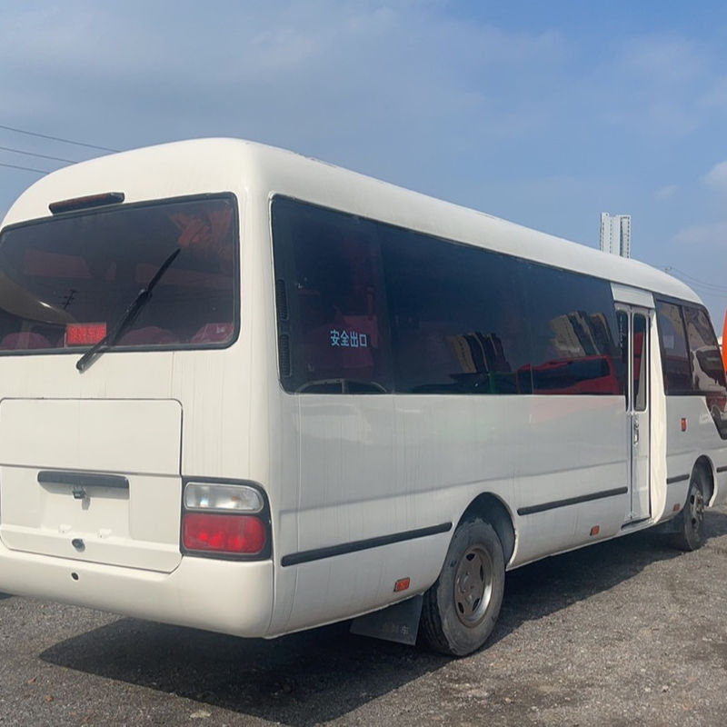 マックスパワー 113/5200 kW 観光豪華バス 7m 6シリンダーのトヨタコースターバス