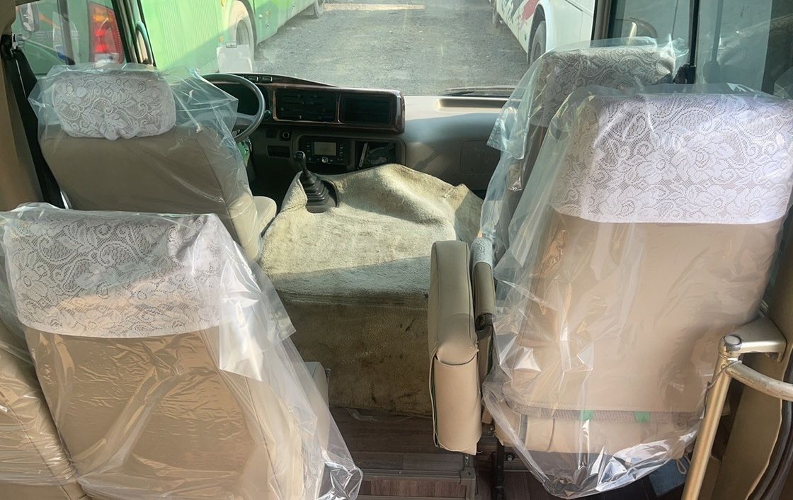 7.00R16 タイヤ トヨタコースターバスのカスタマイズされた座席 EQ6701LHT 19-30座