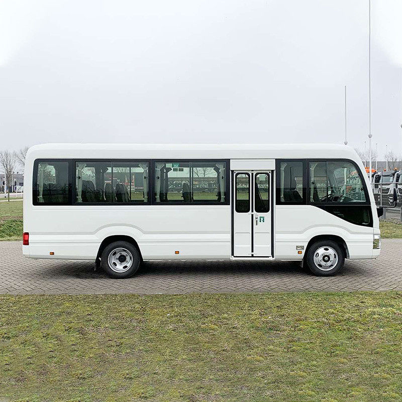 ディーゼルエンジンと2.7m3の荷物室の容量