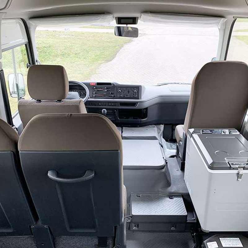 ディーゼルエンジンと2.7m3の荷物室の容量