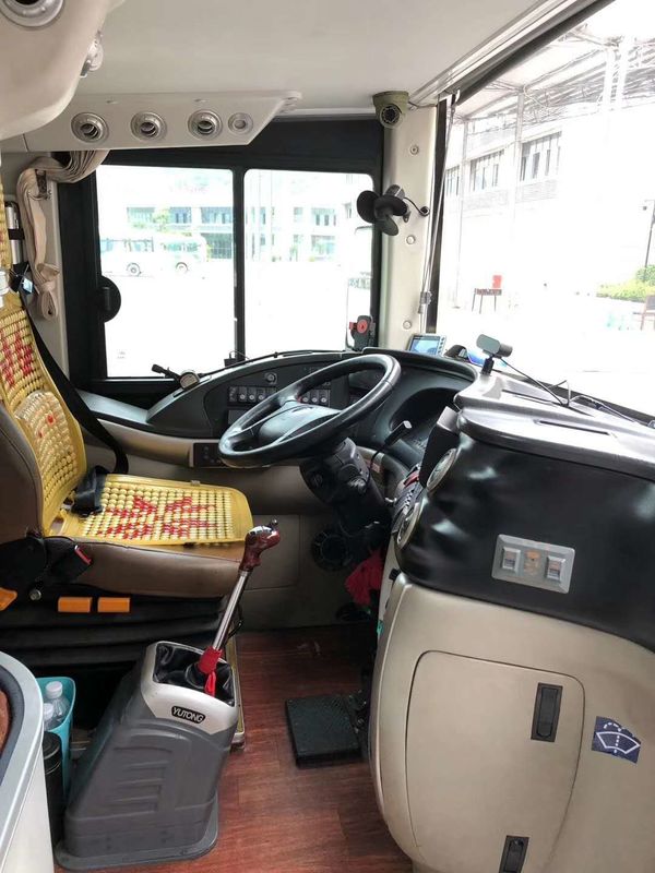 中古 バス バス 35-65 席 客の要求により 8L のバス エンジン 容量