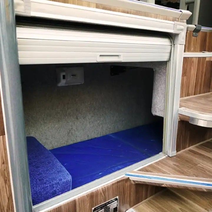 中古 バス 336hp 50-60席 大きなスペース FAST 6DS180T トランスミッション 6-8L エンジン容量