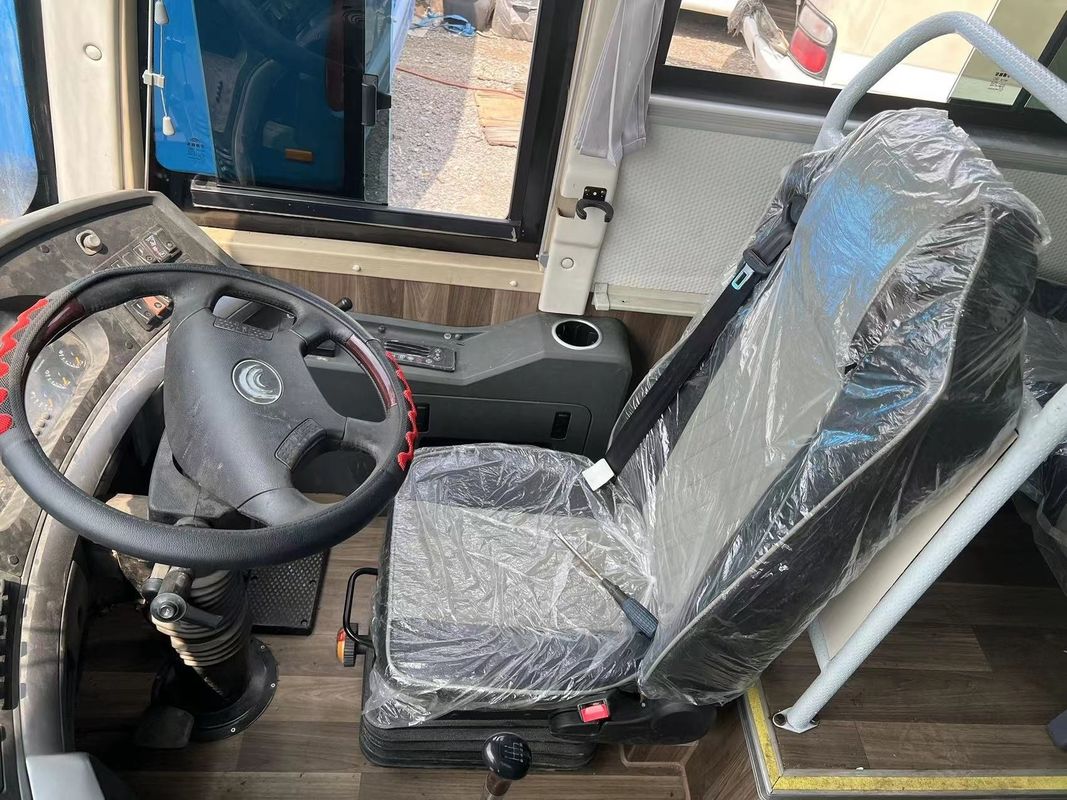 改装された47人用ディーゼル・ラグジュアリー・コーチバス,RHDとエンジンモデルYC6J245-30