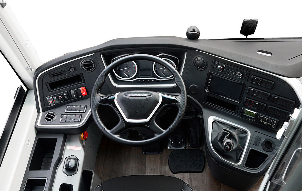 公共交通機関用 65 座席のAC 装備の古着バス