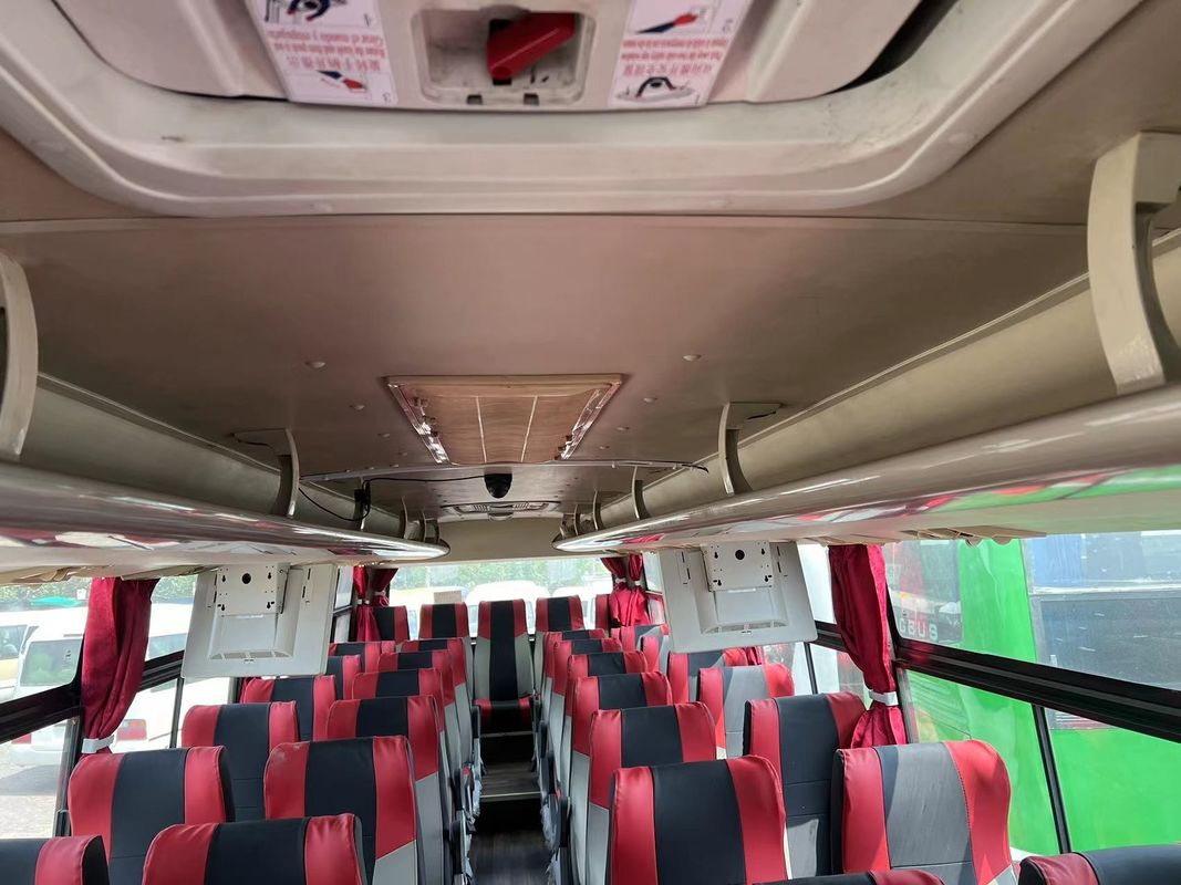 50人乗りの古車バス LHD 中古 ユートン 旅客バス 状態良好