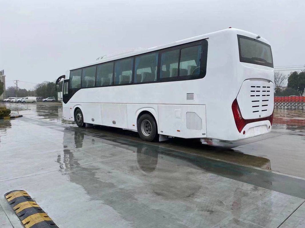 12m 50座用 4GR エンジンモデルで最大速度200km/hの豪華バス