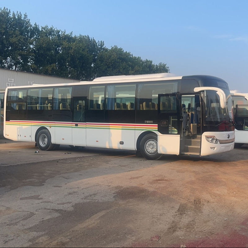 中古バス LHD 54人乗りの中古市用客車 バス 手動トランスミッション