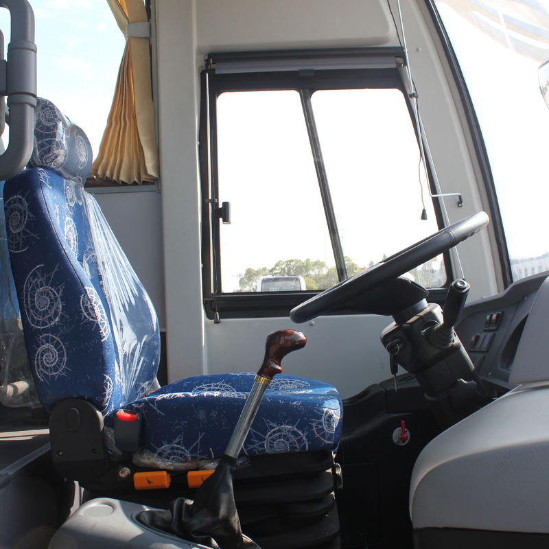 南アフリカでFF/2WD駆動システムを持つ30席ディーゼル10mの中古バスマニュアルユーロ3