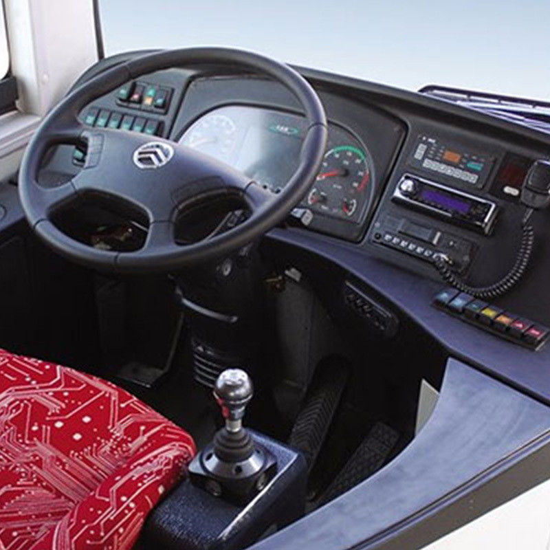 65席と14.5x2.55x3.9mのボディサイズを持つダブルデッキ豪華バス