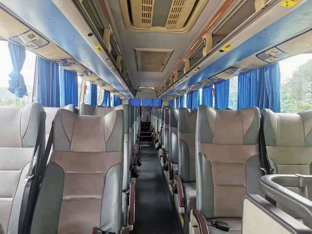 耐久性のある中古 12m トゥーリストバス バス 50席と葉のスプリングサスペンション