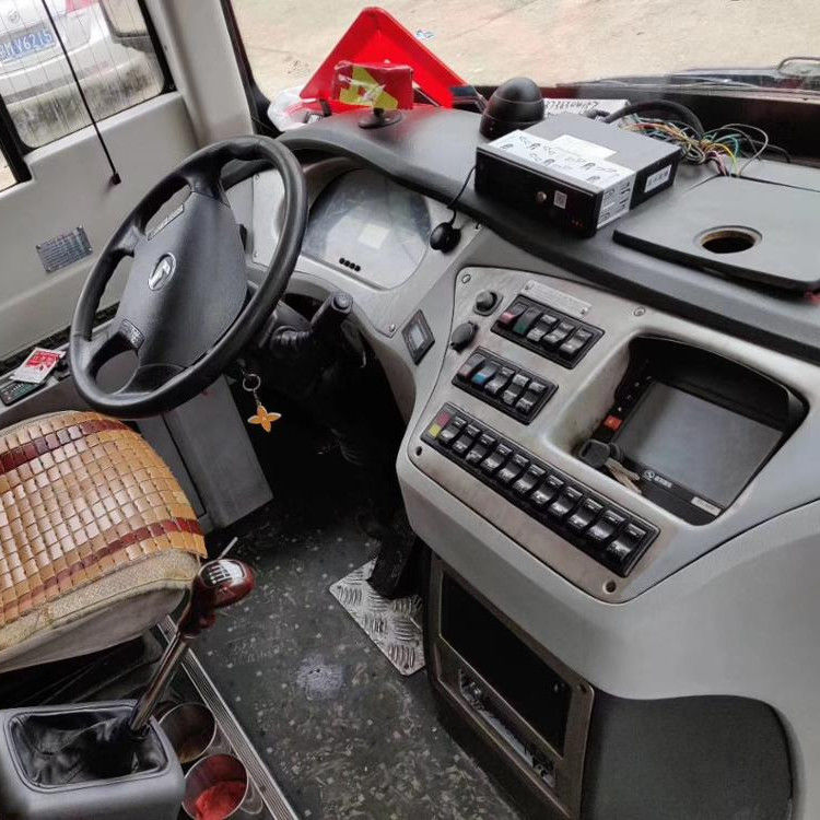 中古バスとコーチ 50-60席のキング ロングバスコーチ 顧客の要求を満たすために