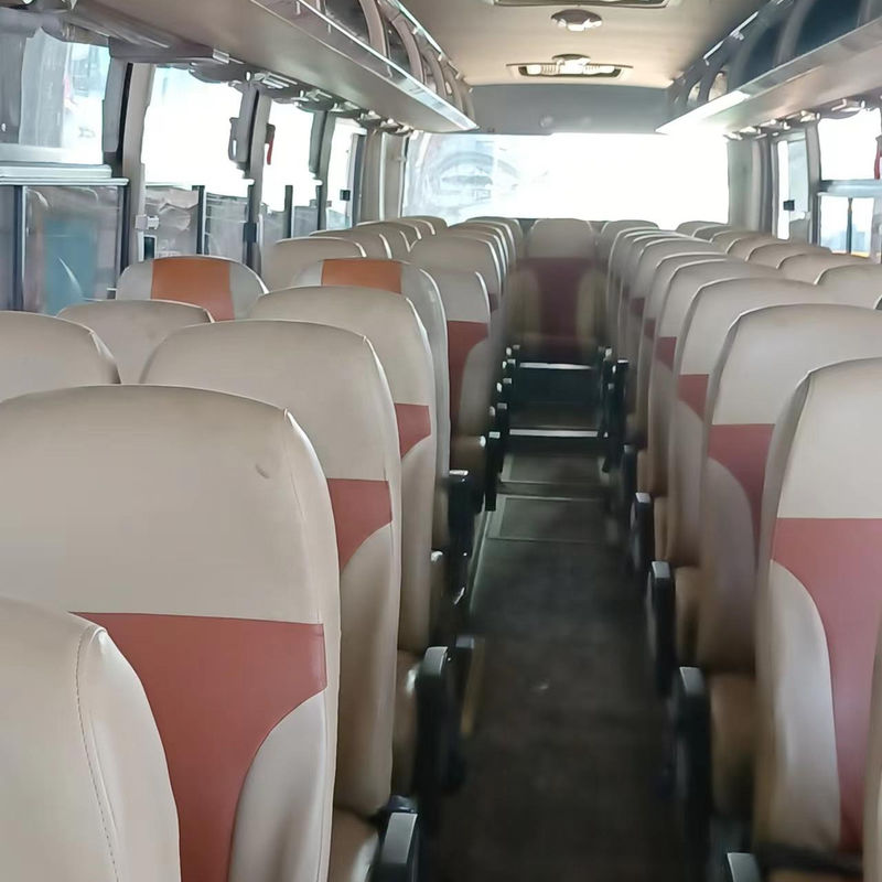 左手運転手 70人乗り バス 豪華ツアー パスナー バス 排気基準ユーロ4