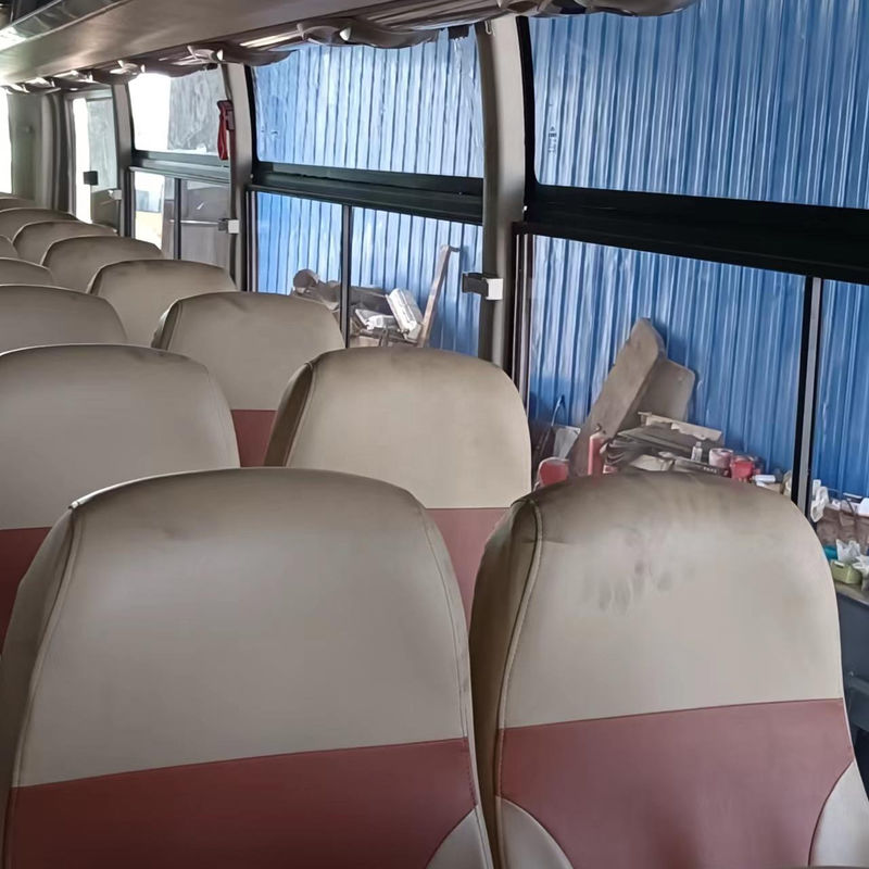 左手運転手 70人乗り バス 豪華ツアー パスナー バス 排気基準ユーロ4