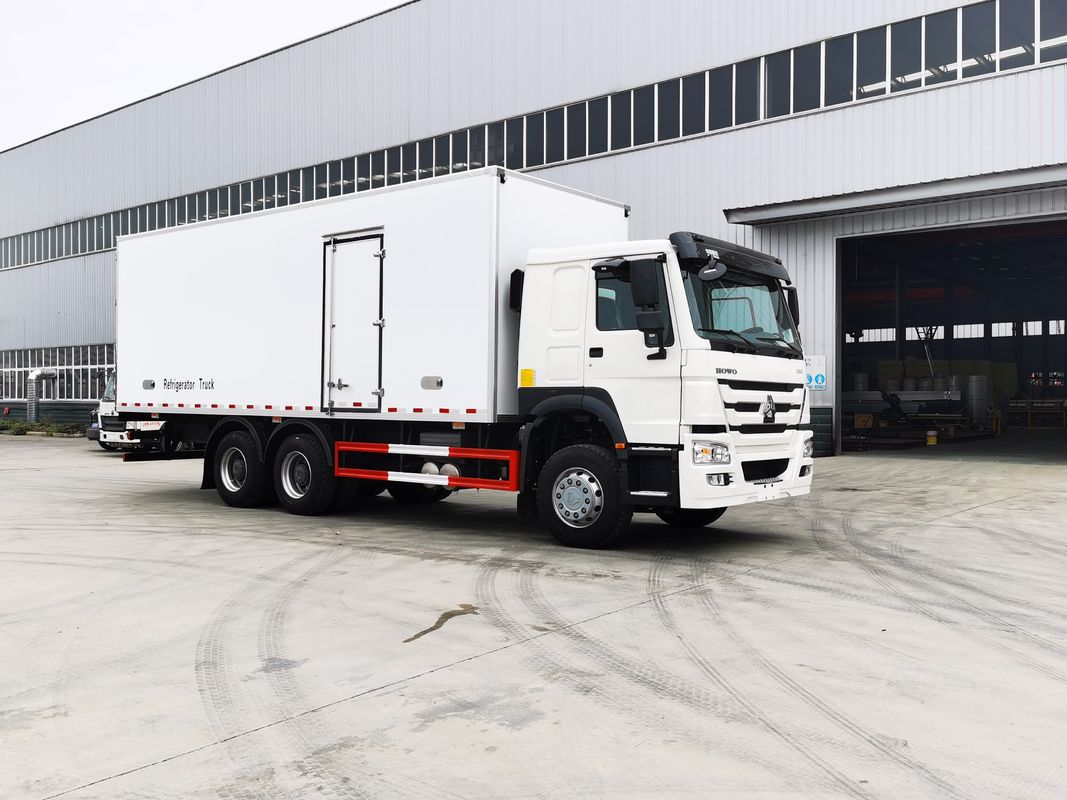 マイナス18〜20°Cの温度範囲 Sinotruk HOWO 6x4 冷蔵庫バン トラック