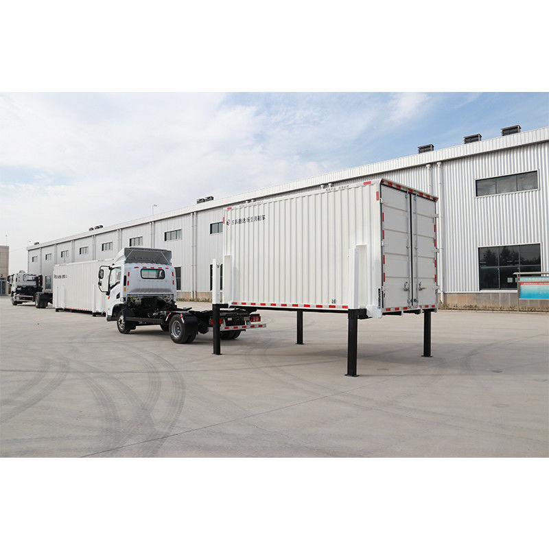 4*2 ミニ 5 トン 19CBM ドライバン トラック 脱ぎ取れるボディと物流のための水力外装機