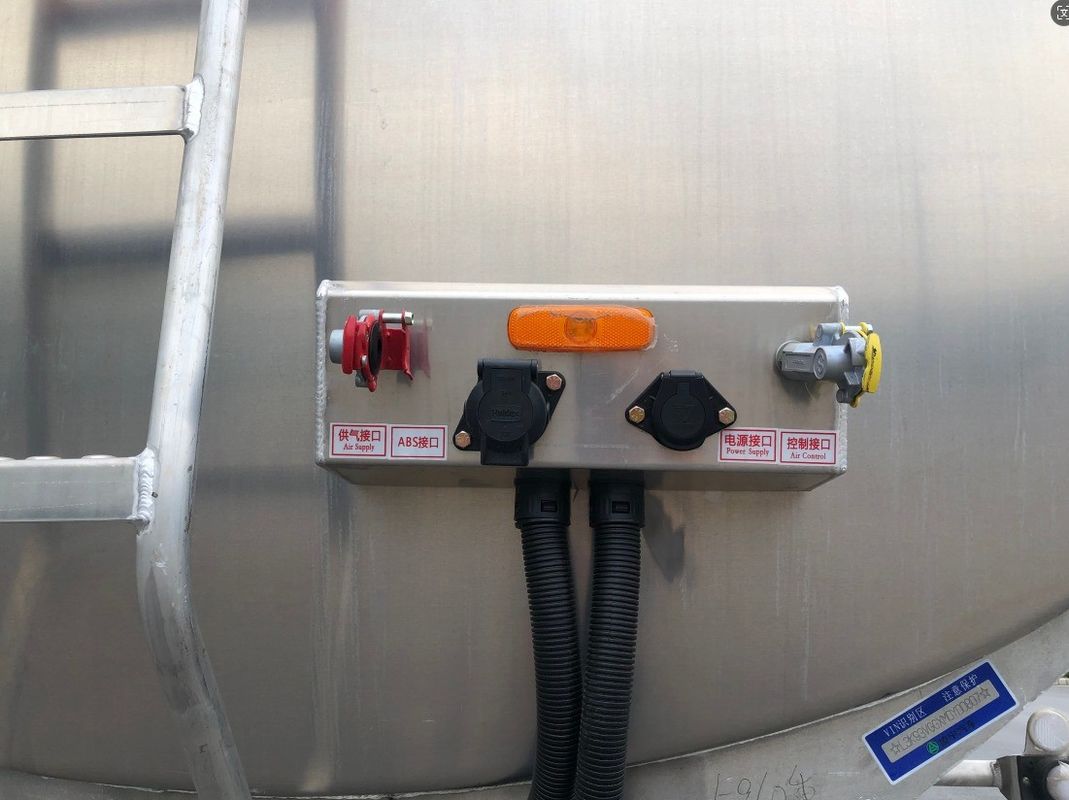 アルミ合金 ディーゼルタンカー アフリカ用 44m3 液体ディーゼル 半トレーラー ガソリン燃料