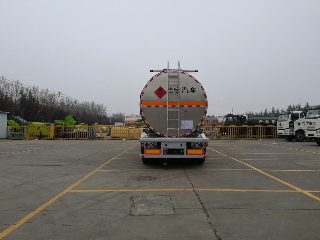 32100/31800 KG 名乗荷重 CIMC LINYU 8*4 アルミ合金液体燃料タンカートレーラー
