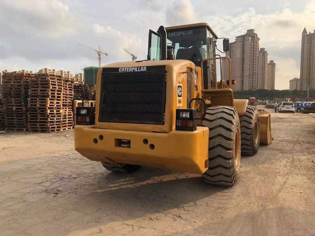 6トンのキャット 966G フロントエンド 中古キャタピラーホイールローダー 正規エンジンの状態良好