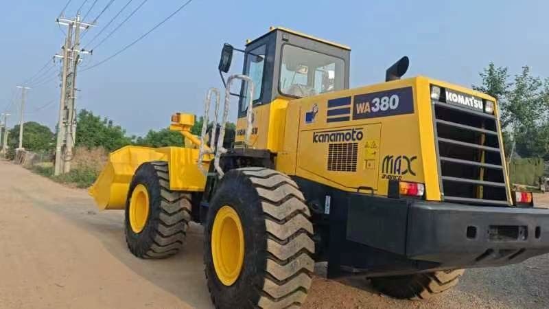 4トンの名乗荷重で長さ4.78mの正面積載機 オリジナル380-3コマツー積載機