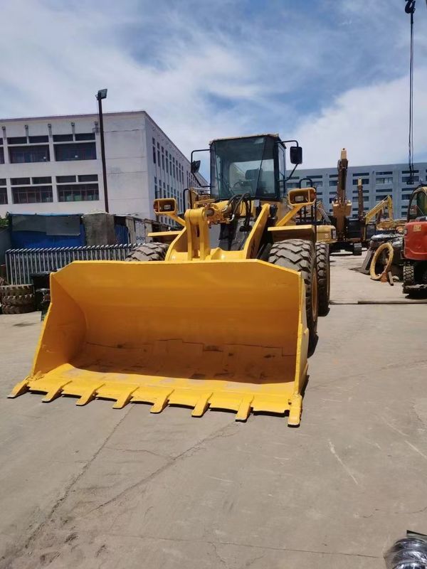 4トンの名乗荷重で長さ4.78mの正面積載機 オリジナル380-3コマツー積載機