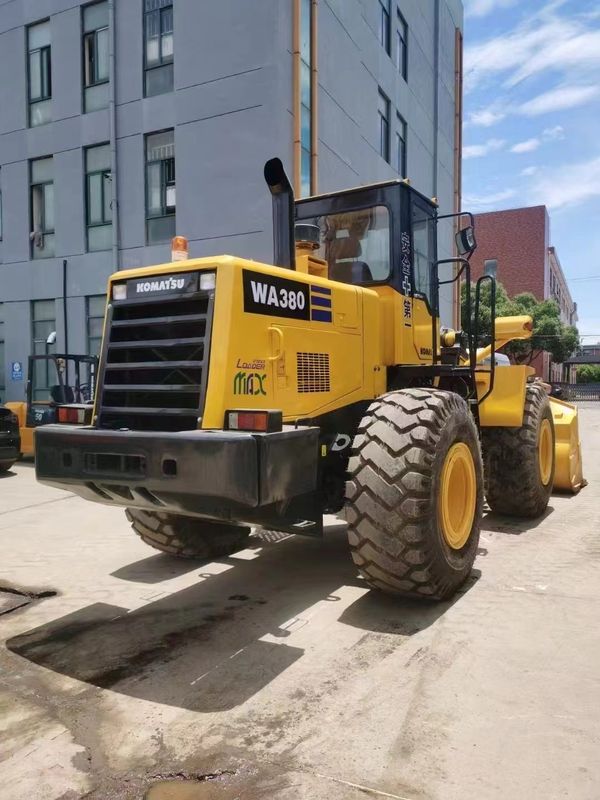 4トンの名乗荷重で長さ4.78mの正面積載機 オリジナル380-3コマツー積載機