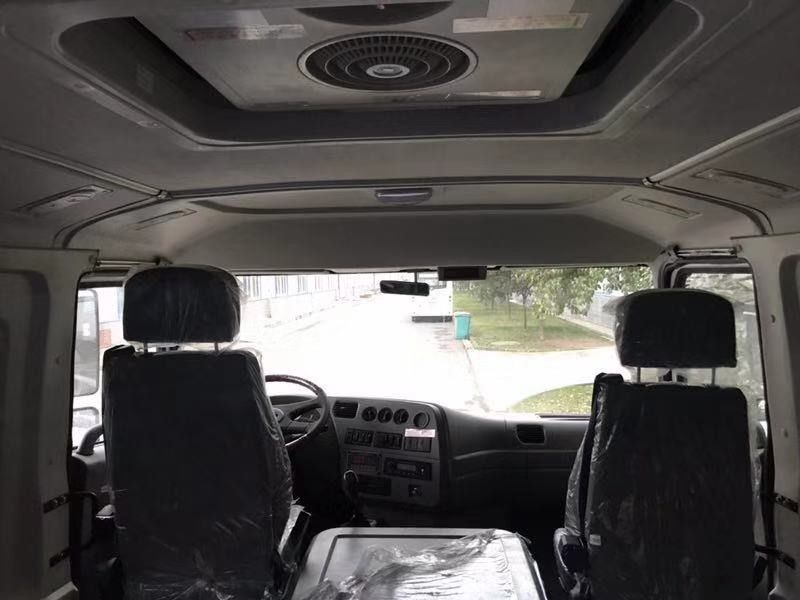 30席4×4 4WD 中型バス 双回路 フルエアブレーキとAC ドンフェンEQ6750ZT