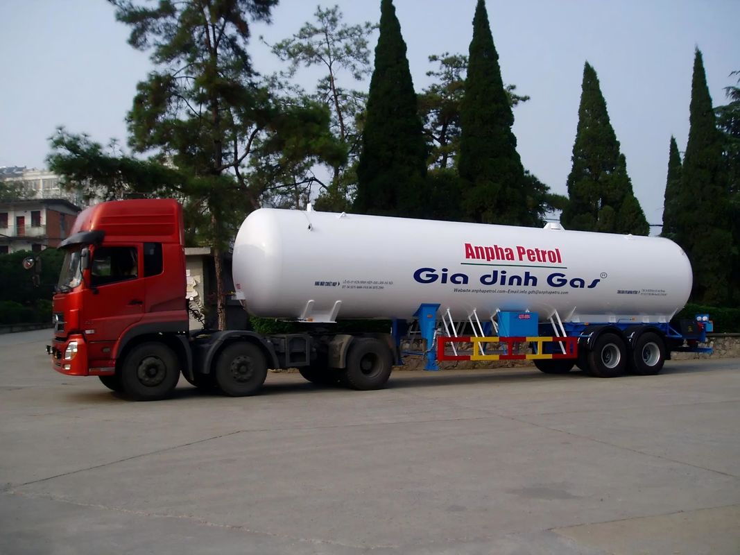 2.1 MPa 水圧試験 CIMC LINYU Howo シャーシ 8*4 ガス輸送タンク 半トレーラー