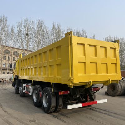 400-500Lの燃料タンク容量 HOWO 8x4 371hp 空気懸垂付きダンプティッパートラック