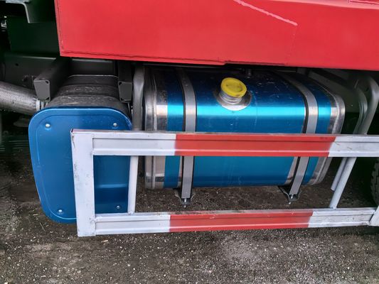 燃料 371HP 中古 ダンプ トラック 25tons Sinotruk HOWO 6*4 建設鉱山用のティッパー トラック