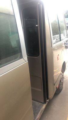 10ビジネス推進のためのカミンズディーゼルエンジン30人座用コースターバス